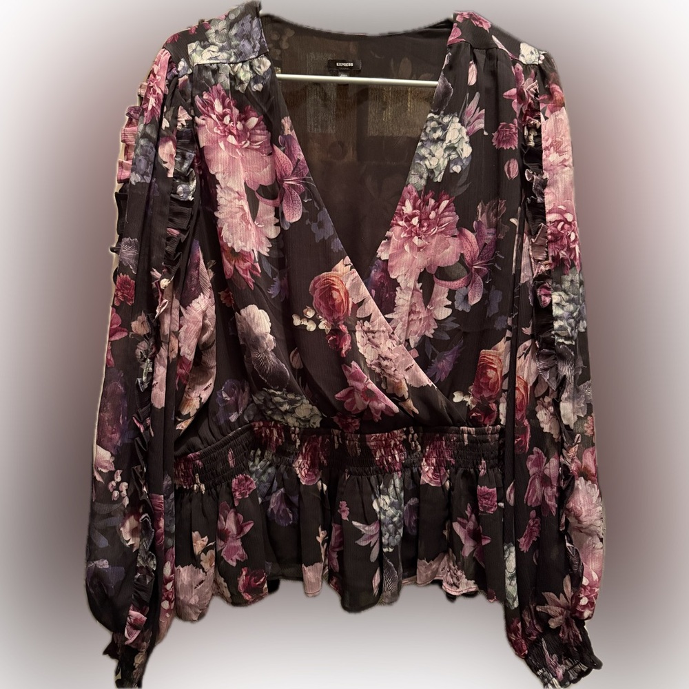 Express women’s XL Peplum Floral V-Neck Ruffle Blouse